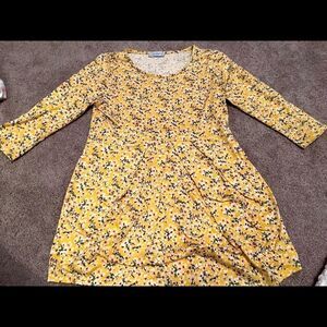 Maternity 3/4 sleeve pleated floral yellow blouse